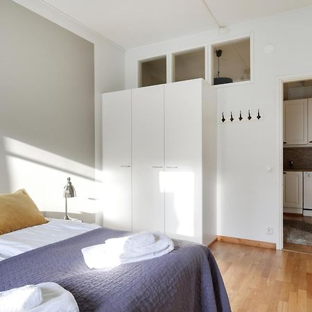Kotimaailma Apartments Kamppi - 3Br In The Center With Key Code 赫尔辛基 外观 照片